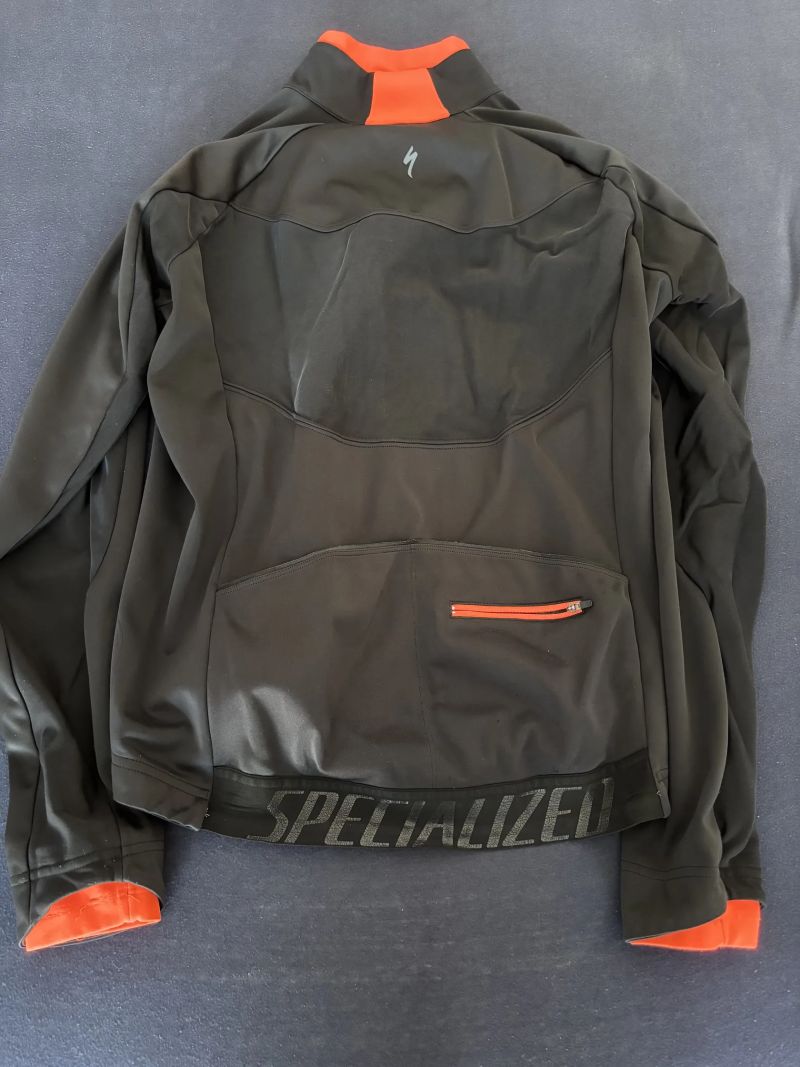 Cyklo oblečení Kalas a Specialized 