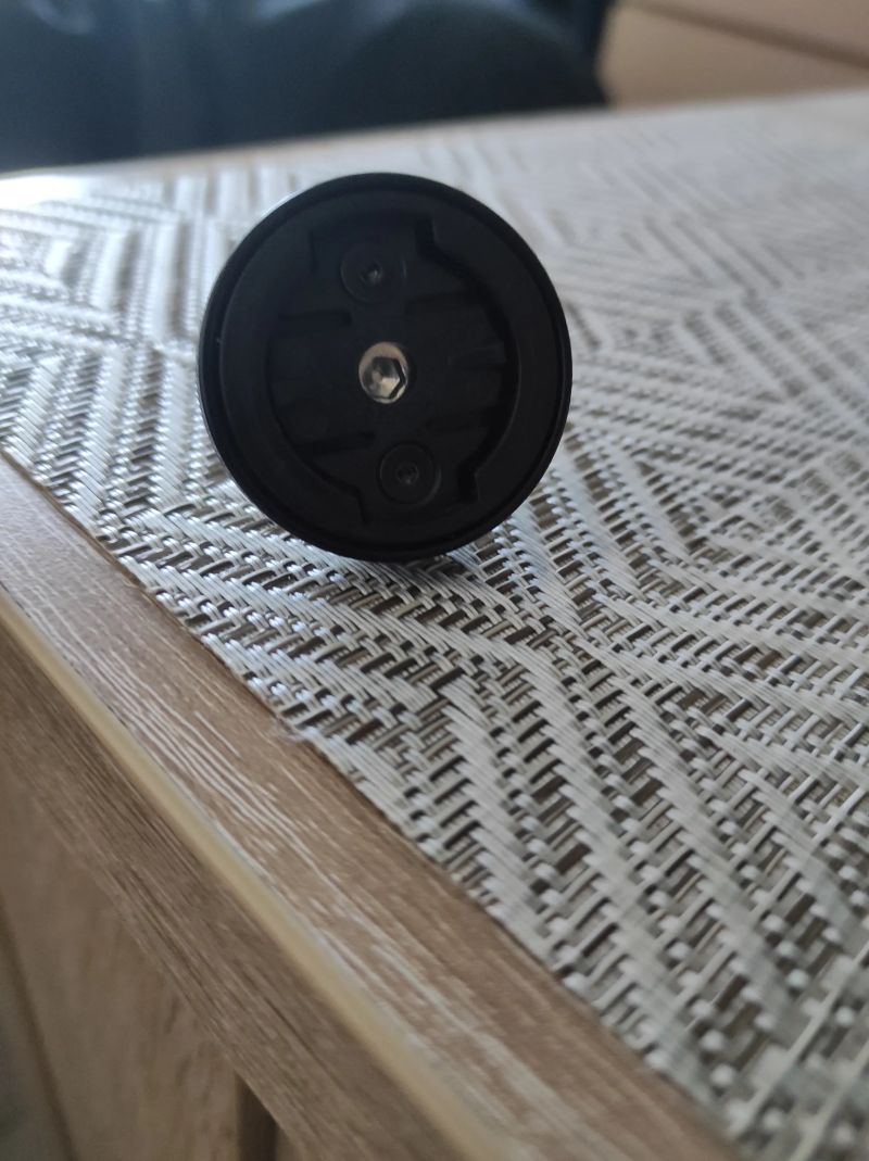 Prodám držák na Garmin k-edge 