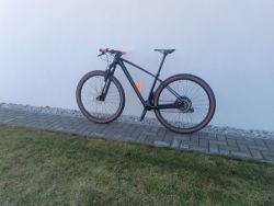 Prodám karbonové horské kolo 29"