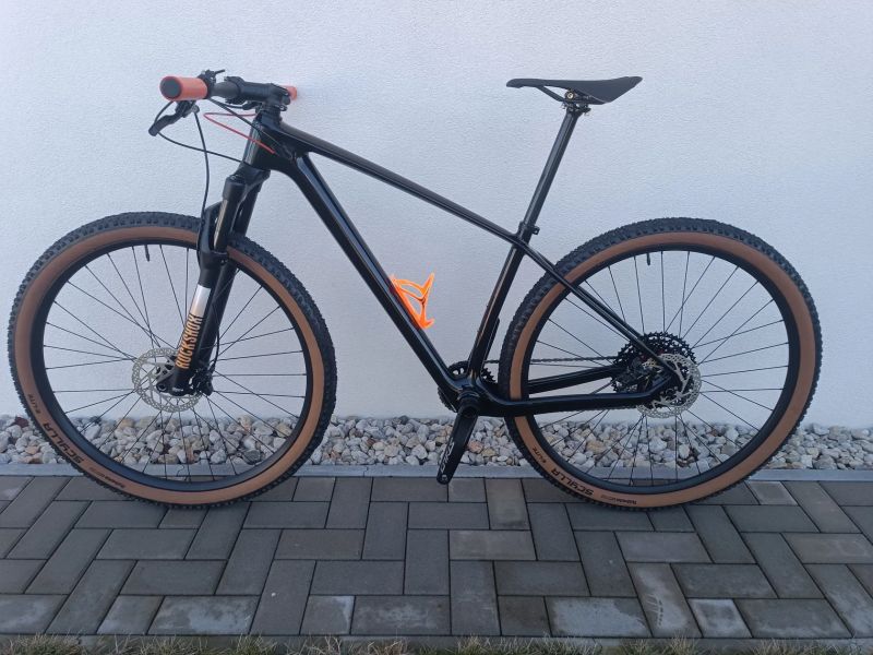 Prodám karbonové horské kolo 29"