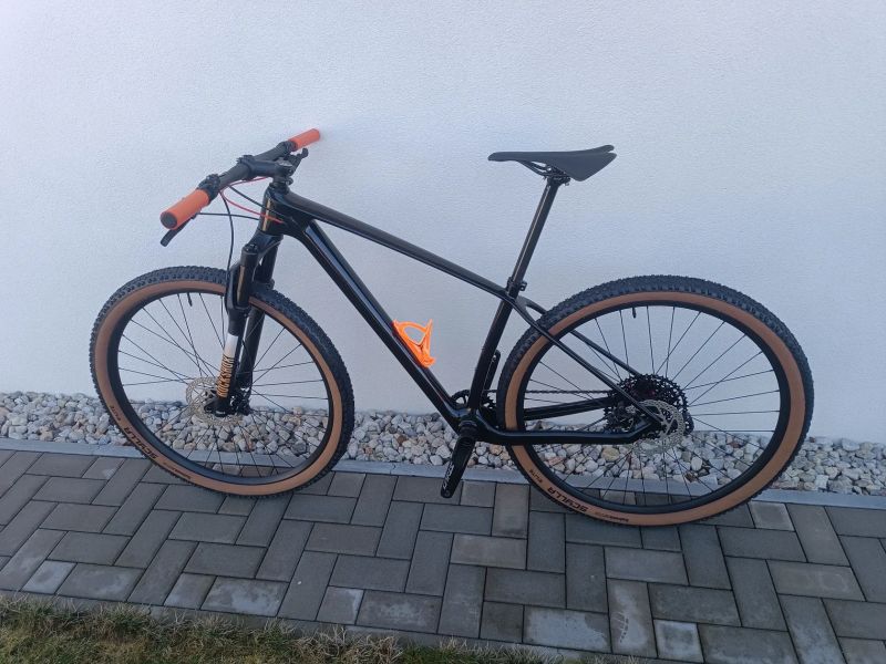 Prodám karbonové horské kolo 29"