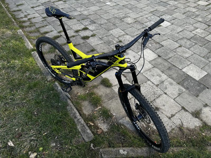YT Industries Capra cf