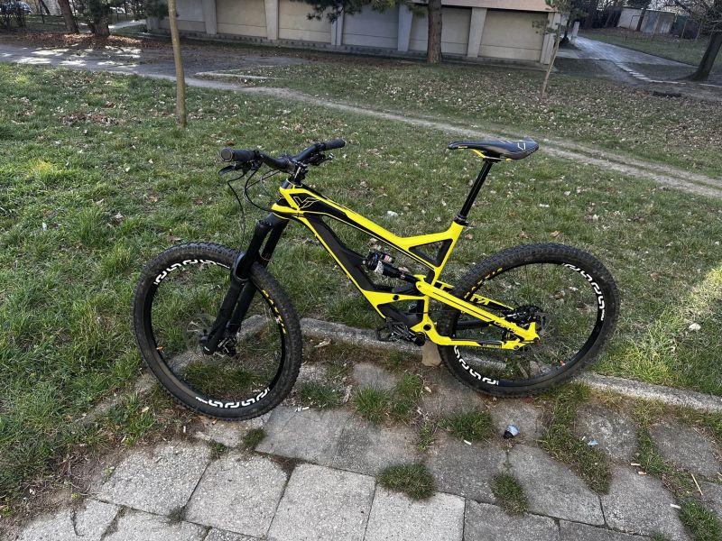 YT Industries Capra cf