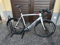 Focus Izalco Race Ultegra 