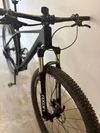 Skvělé karbonové ultra lehké závodní kolo, 29",M rám s teleskop.sedlovkou