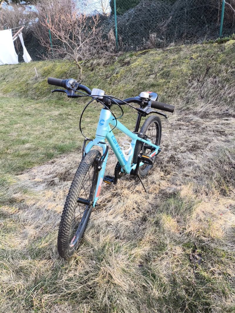 Cannondale Quick 20 – dětské kolo, lehké, 7 rychlostí, tyrkysová