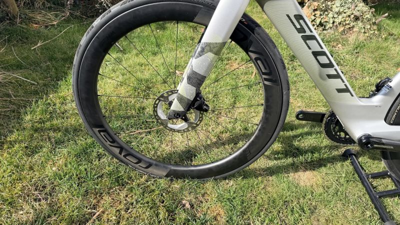 Scott Foil RC, Roval, wattmetr, váha 7,4 kg