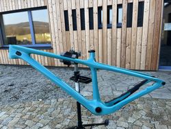 Yeti ARC Turq 2022 – rám velikost M