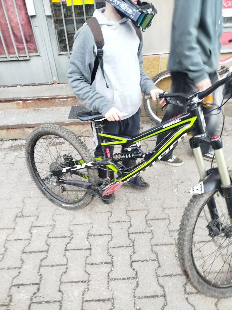 Specialized Status 1