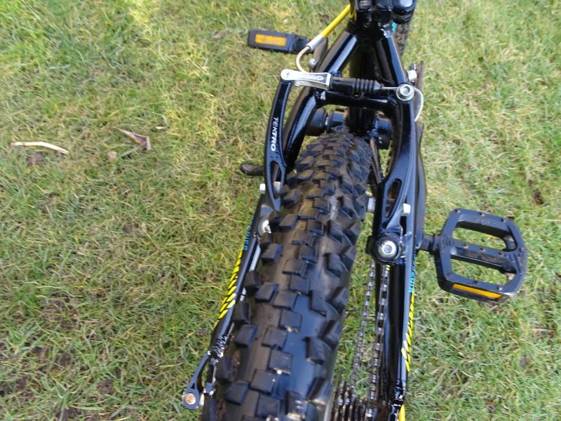 Rock Machine Storm 20"