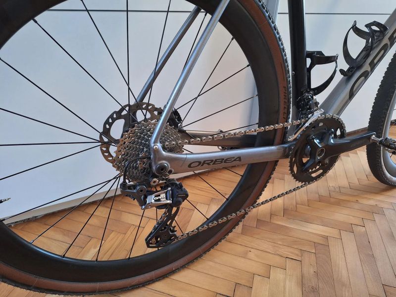 PRODÁM maximálně udržovaný gravel - Orbea Terra M30 vel. M ( spíše L )