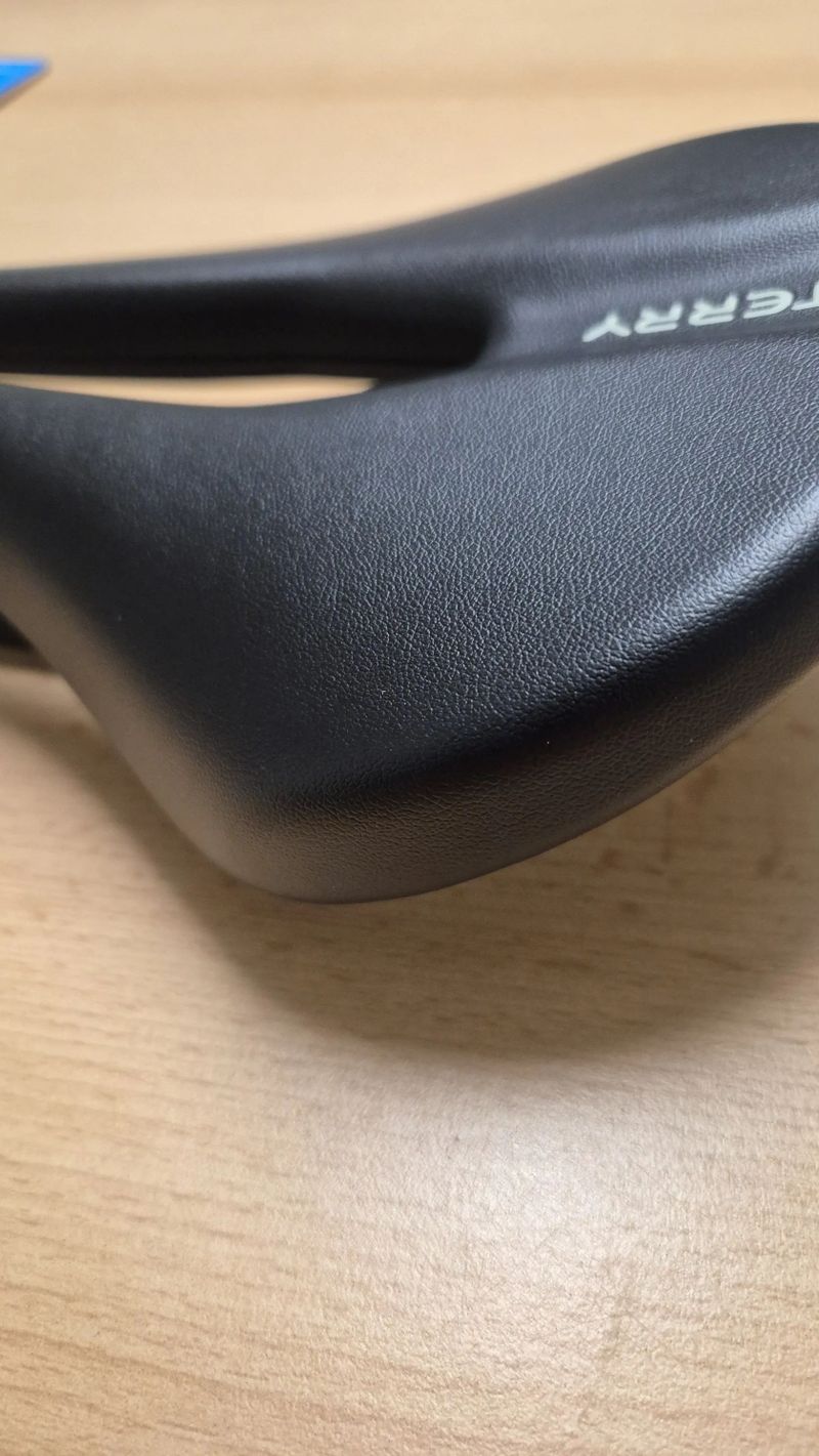 Sedla WTB Volt, San Marco GND, Terry Fly Arteria, SQ Lab 611 Ergowave