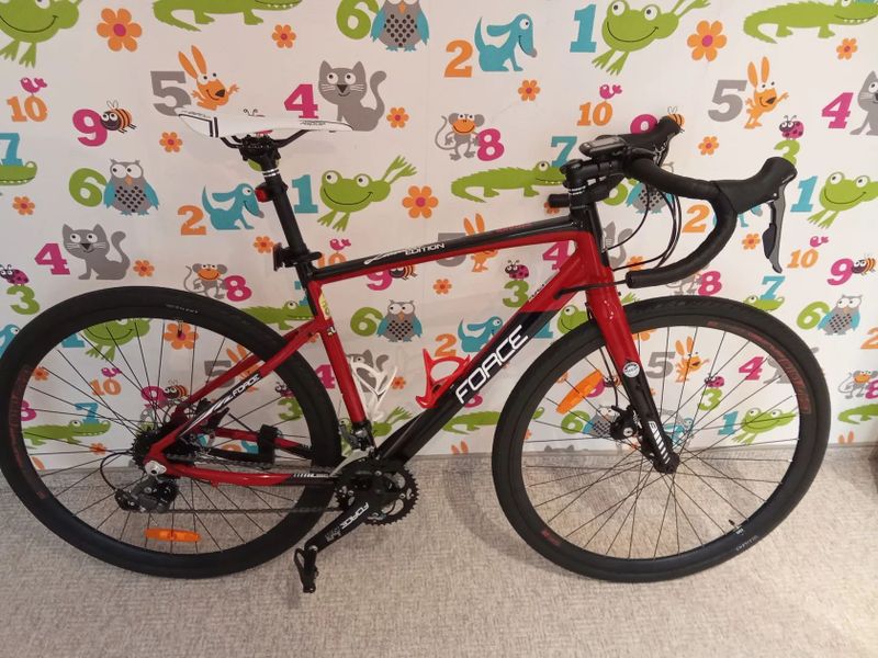 Prodám nový silniční gravel FORCE, cena 12.000,- Kč