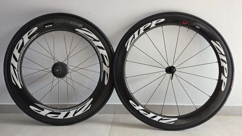 Zapletená kola Zipp 404 + 808