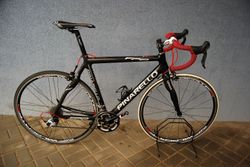 Karbonové silniční kolo Pinarello 55CM