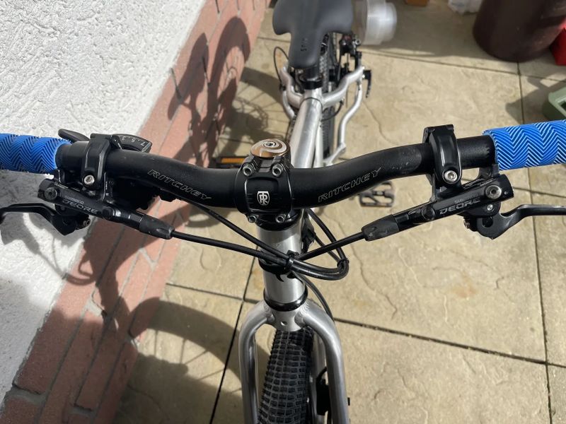 Early Rider Helion 16 s řezením Shimano