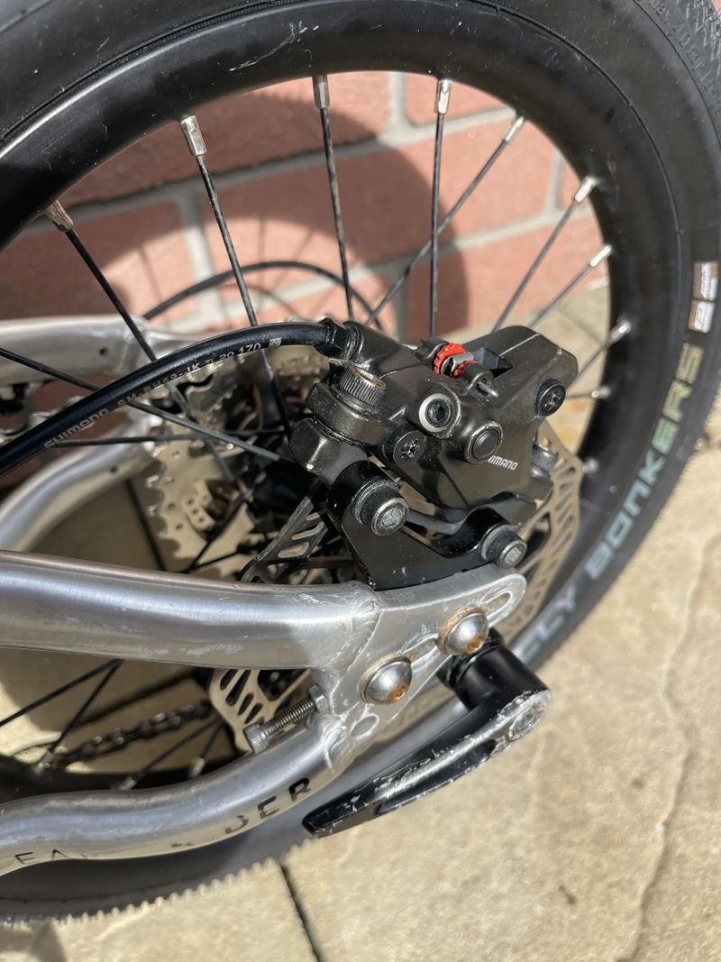 Early Rider Helion 16 s řezením Shimano