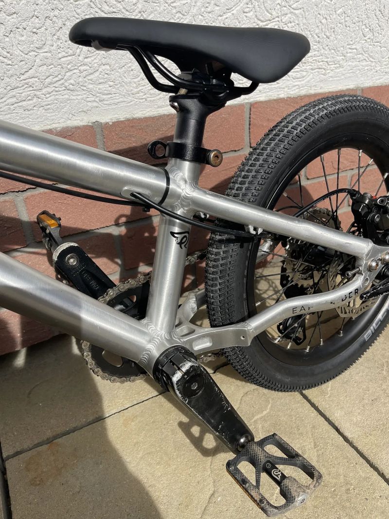 Early Rider Helion 16 s řezením Shimano