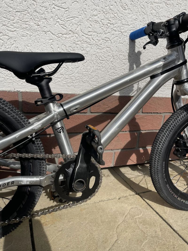 Early Rider Helion 16 s řezením Shimano