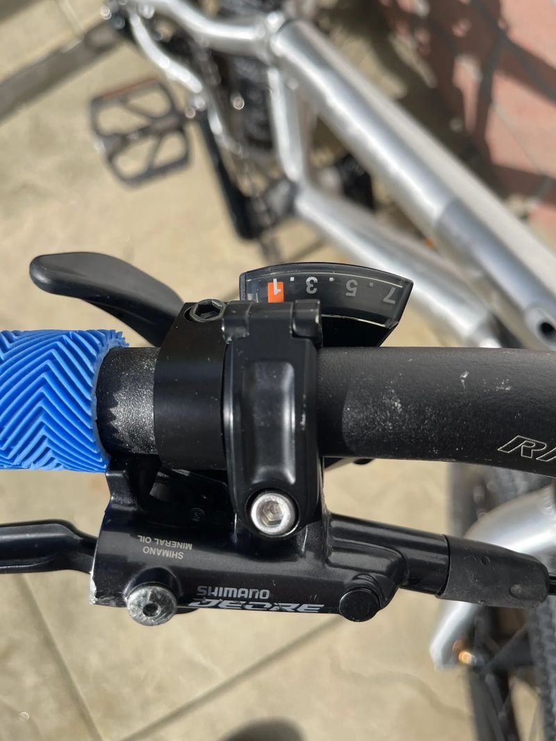 Early Rider Helion 16 s řezením Shimano