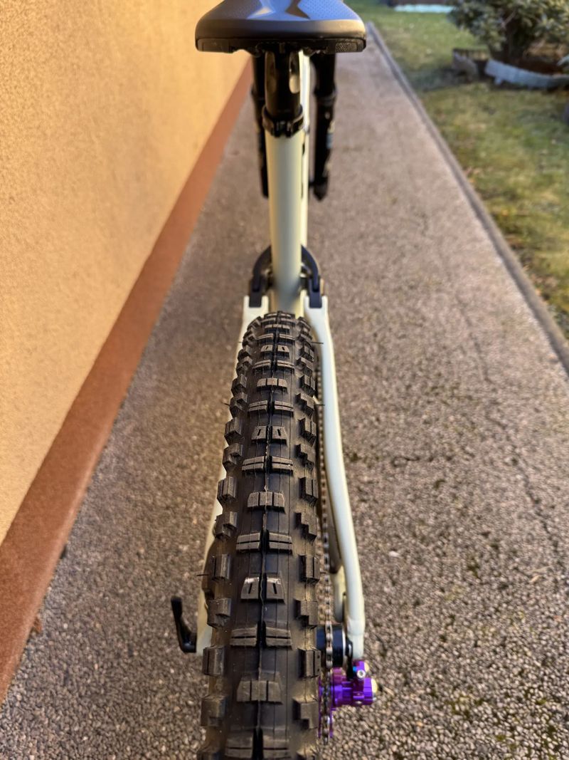 Specialized Specialized Status FR build. TOP STAV!