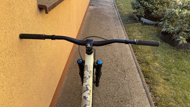 Specialized Specialized Status FR build. TOP STAV!