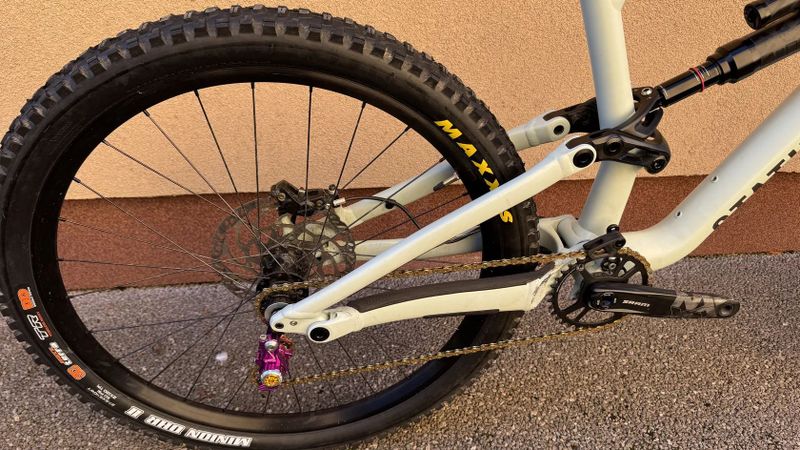 Specialized Specialized Status FR build. TOP STAV!