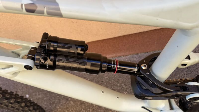 Specialized Specialized Status FR build. TOP STAV!