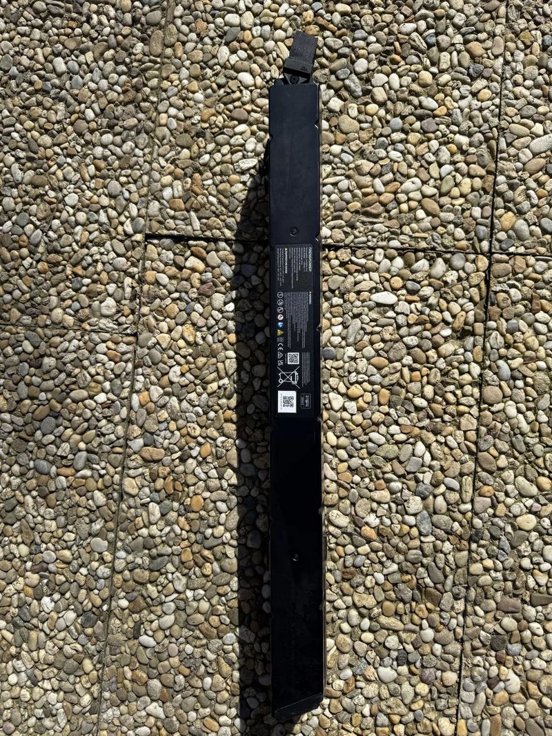 Canyon Spectral Integrovaná baterie 900 Wh