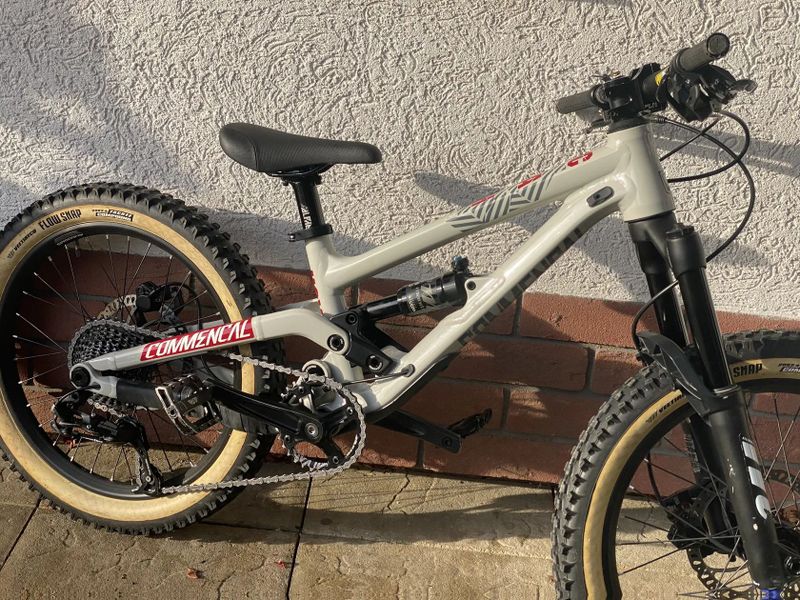 Commencal Clash 20 a Naloo Mountain Jack20, top dětská celopéra