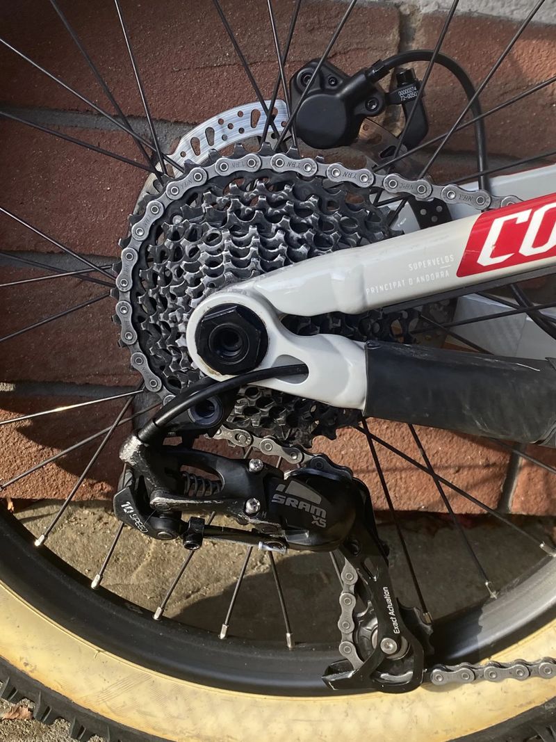 Commencal Clash 20 a Naloo Mountain Jack20, top dětská celopéra