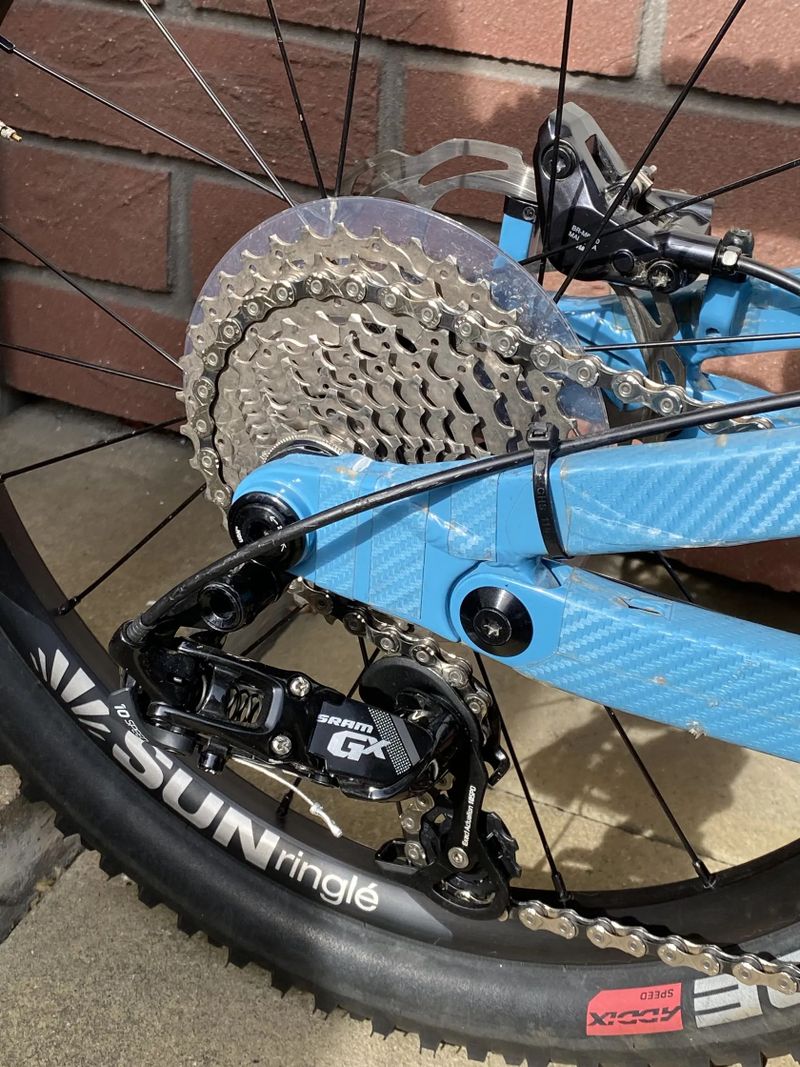 Commencal Clash 20 a Naloo Mountain Jack20, top dětská celopéra