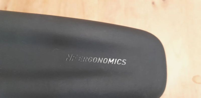 Ergonomicke sedlo acid venec