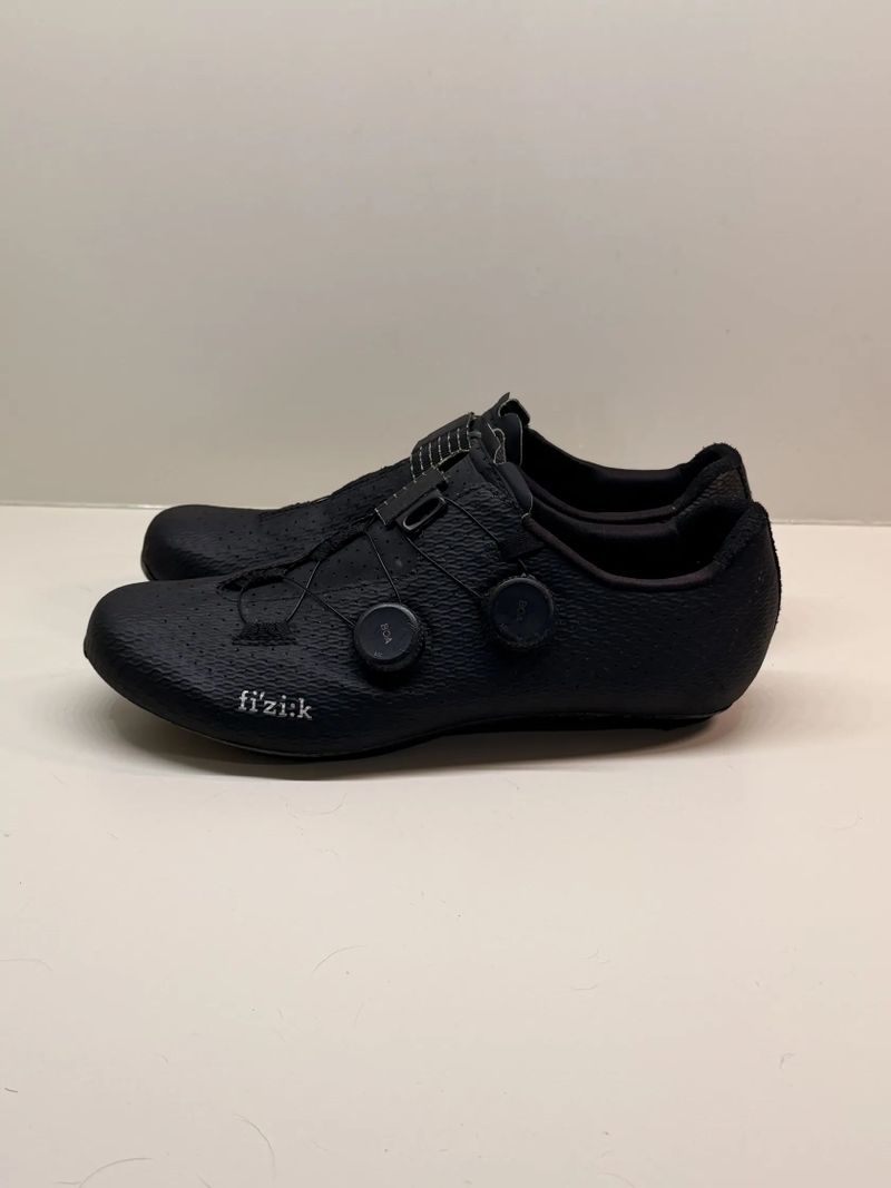Fizik Vento road cycling shoes – BOA – carbon sole – EU 43