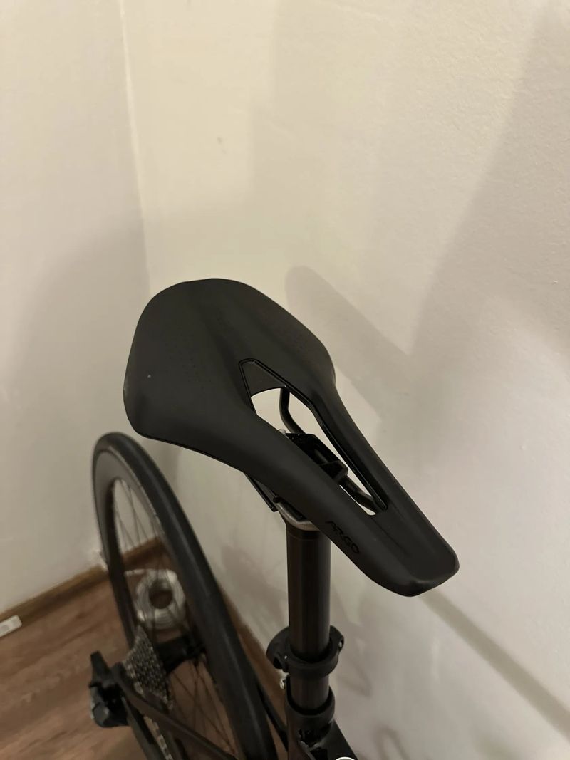 Van Rysel EDR CF Disc | SRAM Force AXS | Zipp 303 S | Quarq Powermete