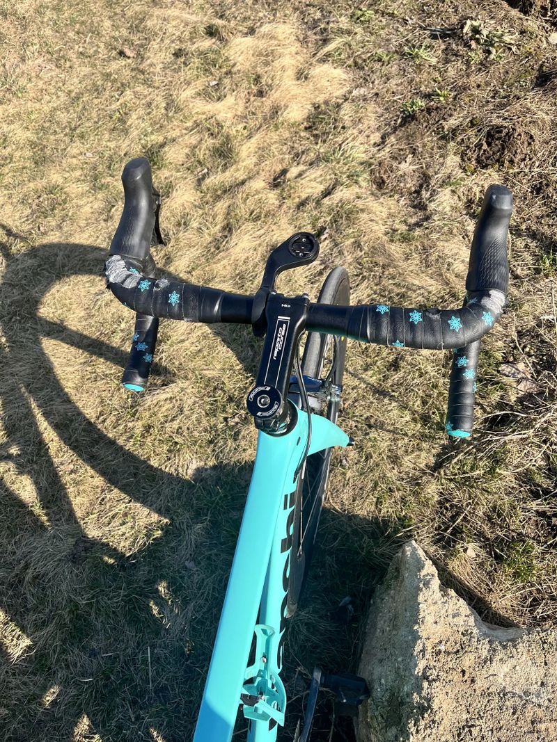 Bianchi Aria velikost 55 + karbonová kola + Garmin Edge