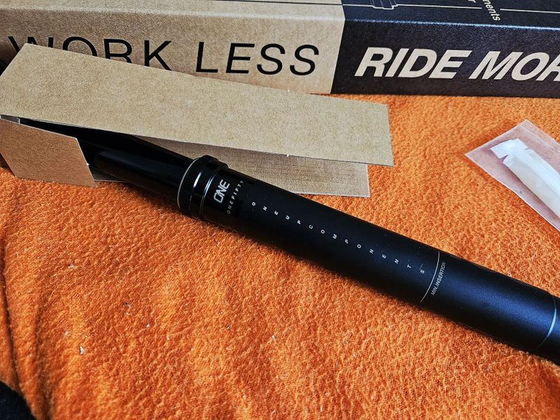 Nová OneUp Components V3 150mm / 31,6mm 433g