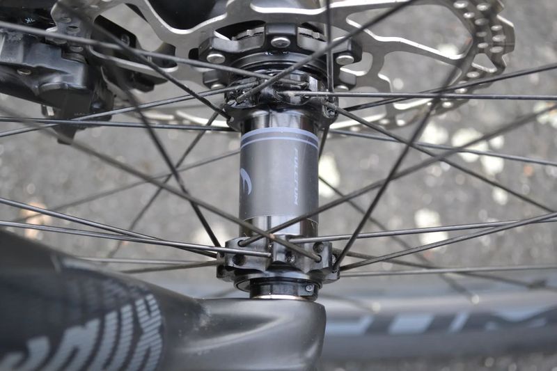 Cube AMS 100 C:68 Race Carbon 29 (L) Top stav