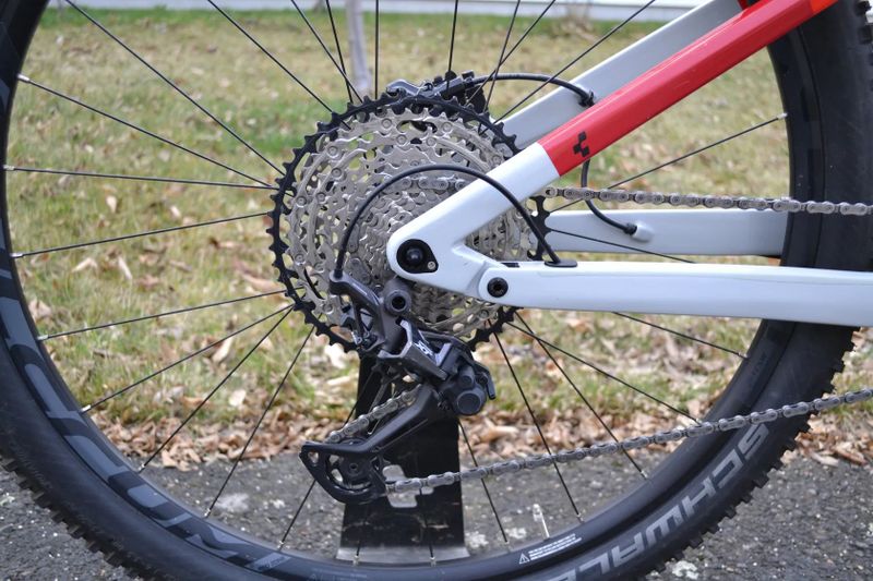 Cube AMS 100 C:68 Race Carbon 29 (L) Top stav