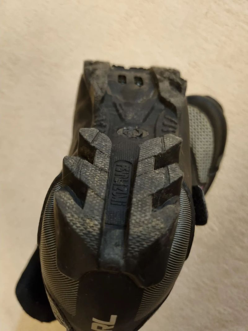 Pearl Izumi 42 stélka 26,5 cm