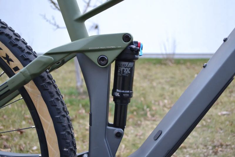 Cube Stereo 120 HPC TM 29 2022 flashgrey´n´olive (XL) Top stav