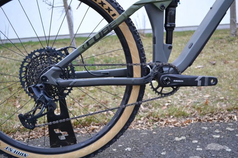 Cube Stereo 120 HPC TM 29 2022 flashgrey´n´olive (XL) Top stav