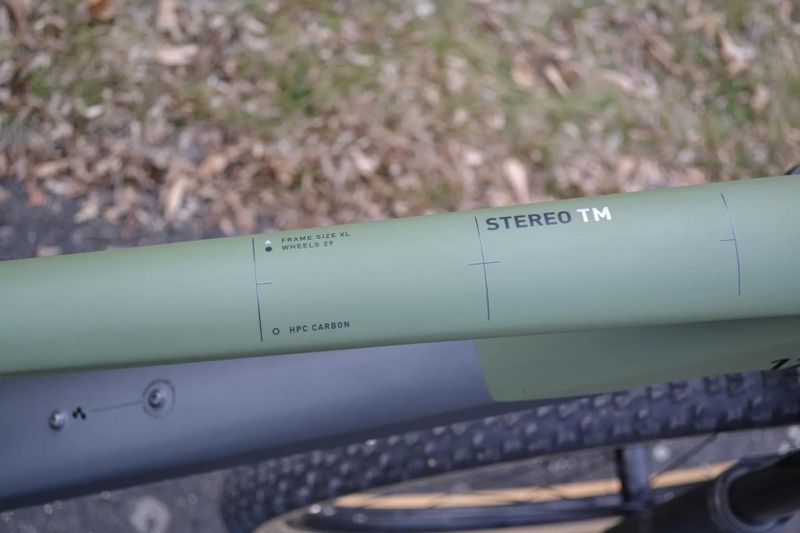 Cube Stereo 120 HPC TM 29 2022 flashgrey´n´olive (XL) Top stav