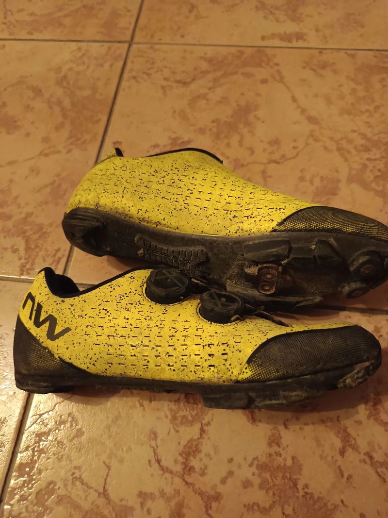 Northwave tretry na kolo 