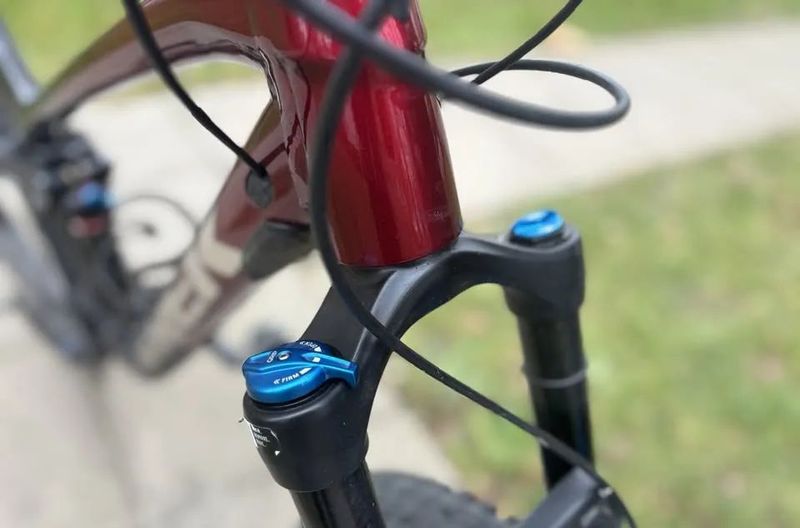 2021/2022 TREK FUEL EX 8 XT