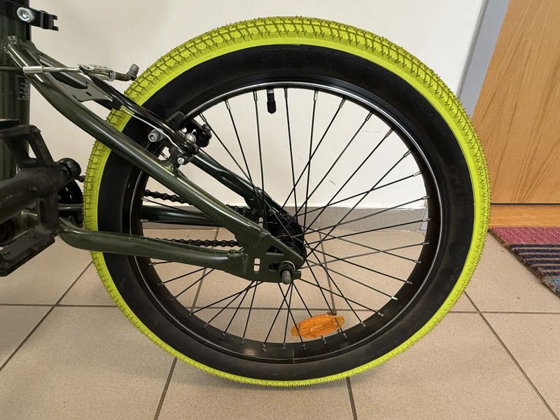 Btwin BMX 20 Wipe 500 TOP STAV najeto 300 km max, nové 6000 Kč