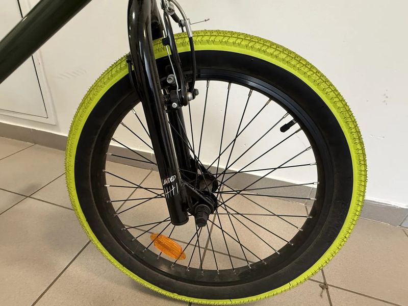 Btwin BMX 20 Wipe 500 TOP STAV najeto 300 km max, nové 6000 Kč