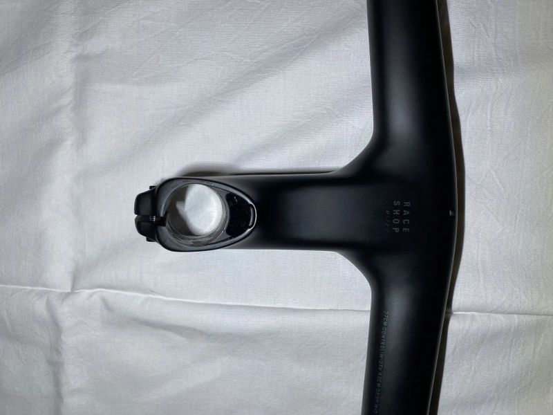 Integrovaný karbonový cockpit (Trek Aero RSL design) – 400x100mm – NOVÝ