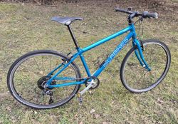 Krásné lehké jednoduché kolo na cyklostezky - Islabikes Beinn 26