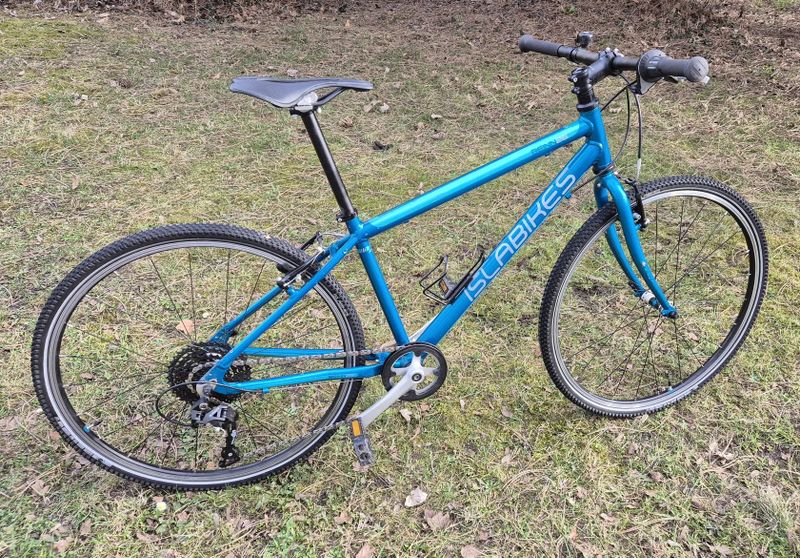 Krásné lehké jednoduché kolo na cyklostezky - Islabikes Beinn 26